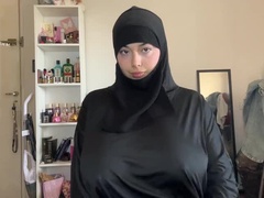 Bubblesincolourge Huge Tits JOI - Muslim American Teen Slut Shows Big Natural Boobs