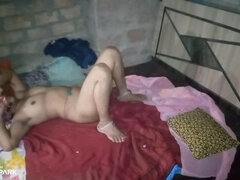 Bhabhi Ko Raat Me Pela.