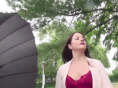 Veľké péro, Zvedená