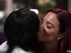 Stora tuttar, Brunett, Bystig, Hd, Lesbisk, Fitta, Rödhårig, Löskuk