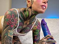 Anaal, Mooi, Blond, Sperma, Seksspeelgoed, Dubbele penetratie, Alleen, Tatoeage