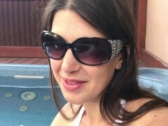 Amatør, Bad, Kukk suging, Milf, Mamma, Utendørs, Offentlig