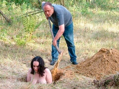 Amatør, Stor svart kvinne, Fangenskap, Brunette, Lubben, Hardcore, Utendørs, Kort hår