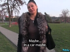 Leie, Grosse titten, Auto, Hundestellung, Fingern, Im freien, Pov, Öffentlich