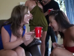 Rumpa, Bitch, Avsugning, Hardcore, Party, Fitta, Tonåring, Tuttar