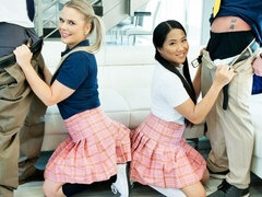 Amatör, Stor kuk, Blondin, Mellanrasig, Naturliga tuttar, Mager, Tonåring, Tuttar