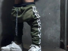 18, Vessa, Sormetus, Kotitekoinen, Pissata, Soolo, Teini