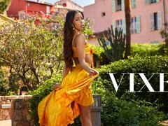 18, Fafanje, Doggystyle, Dress, Latinka, Naravne joške, Zunaj, Koščena