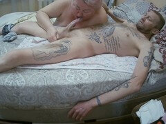 Blasen, Sperma im mund, Spermaladung, Handjob, Reif, Russisch, Stiefmutter, Ablutschen