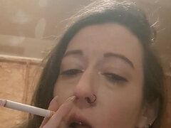 Amatør, Brunette, Mor jeg gerne vil kneppe, Ryger, Solo