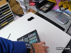 Mall cop hammering tight Latina pussy on his desk