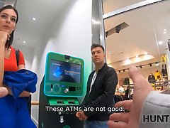 Stud improves financial situation by selling GFs twat to hunter