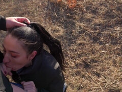 18, Amatorka, Brunetka, Samochód, Obciąganie, Na wolnym powietrzu, Punkt widzenia, Publiczny