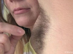 Brunetka, Vlasatej, Spodná bielizeň