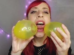 항문에서 입으로, 큰 엉덩이, 야한 이야기, 발, 수음, 조그마한, 빨간 머리, 스판덱스