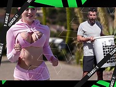 Большие сиськи, Минет, Семяизвержение, Глубокая глотка, Милф, Кричащие, Втроем, Сиськи