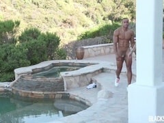 Μεγάλος κώλος, Μεγάλα βυζιά, Πίπα, Μελαχροινή, Χύσιμο, Πούτσος, Σκληρό, Μασάζ