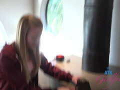 Plaża, Duży tyłek, Całować, Orgazm, Drobna, Publiczny, Cipka, Ogolona