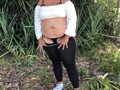 Amatör, Bbw stor vacker kvinna, Avsugning, Par, Glasögon, Latina, Mogen, Utomhus