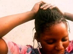 18 jaar, Enthousiasteling, Tante, Achter de coulissen, Indisch, Zoenen, Likken, Kut duiken