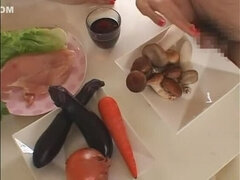 Avsugning, Ansiktsbehandling, Fingering, Gangbang, Japansk, Svälja