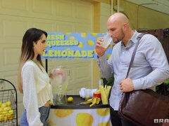 Hatalmas hátsó, Monumentális dákó, Kutya póz, Természetes mellek, Filigrán alkatú, Tetkó, Tini, Begyek