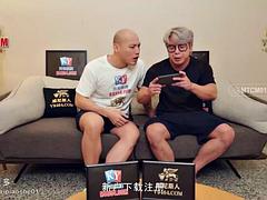 Asiatica, Bella grossa formosa, Tette grandi, Pompino, Hardcore, Matrigna, Terzetto, Tette