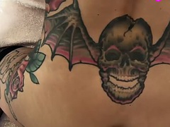 Amatør, Stor kukk, Store pupper, Kukk suging, Fetisj, Kyssing, Ludder, Tattovering