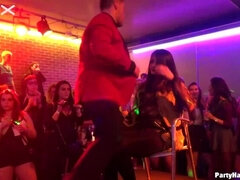 Kuřba, Brunetka, Tanec, Hardcore, Mezirasové, Párty, Kuřba sání, Swingers