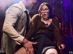 18, Duży tyłek, Duży kutas, Duże cycki, Obciąganie, Brunetka, Styl na pieska, Krótkie włosy