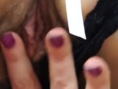 Tetas grandes, Británico, Hembra, Peludo, Lencería, Masturbación, Tetas colgantes, Medias largas