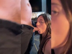 Semen en la boca, Corridas faciales, Tacones, Humillación, Cuero, Mucama, Público, Tetas