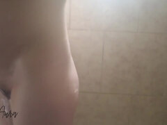 Store pupper, Hunn, Milf, Naturlig, Naturlige bryster, Gravid, Dusj, Alene