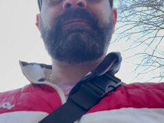 Βρετανός, Εκτός, Μόνος