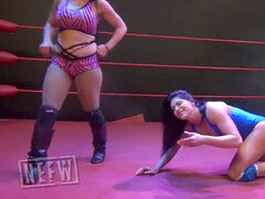 Katie Forbes vs Santana Garrett - women wrestling