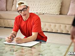 Blondynka, Obciąganie, Okulary, Babunia, Hardcore, Hd, Mamuśka, Student