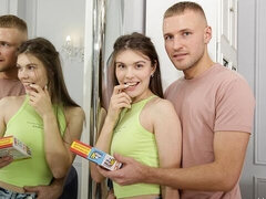 18 anos, Bundão, Pauzão, Peitos grandes, Boquete, Transar de quatro, Magrinha, Adolescente