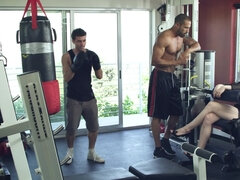 Μεγάλα βυζιά, Πίπα, Χύσιμο, Σε στάση σκύλου στα τέσσερα, Γλείψιμο, Ώριμη γυναίκα, Μουνί, Ξυρισμένη