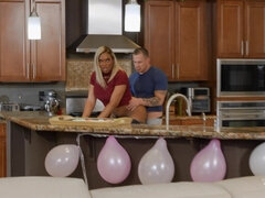 Hatalmas hátsó, Fekete, Kebles, Kutya póz, Arcra élvezés, Kézimunka, Segg falás, Rövid haj