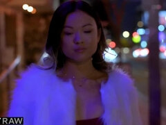 Tyłek, Z odbytu do ust, Obciąganie, Styl na pieska, Twarzowy, Palcówka, Drobna, Jazda konna