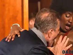 Μεγάλος κώλος, Μεγάλα βυζιά, Μαύρος, Απιστία, Κερατάς, Ο μπαμπάς, Ηδ, Διαφυλετικό