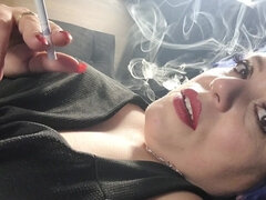 Amateur, Morena, Fetiche, Maduro, Fumando, Solo