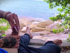 Amador amadora, Praia, Casal, Jato de porra, Punheta, Massagem, Tatuagem, Adolescente