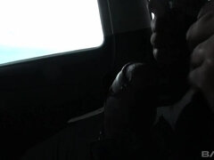 Bionda, Sborrata, Interrazziale, Realtà