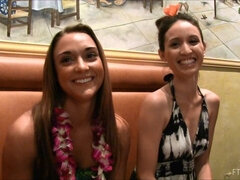 Lähikuva, Mekko, Ääripää, Gaping, Korkokengät, Orgasmi, Julkinen, Soolo