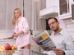 Язык в попке, Из жопы в рот, Каблуки, Белье, Натуральные сиськи, Чулки, Сиськи