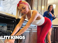 69:an, Stora tuttar, Klitoris, Fingering, Klackar, Lesbisk, Milf, Fitta