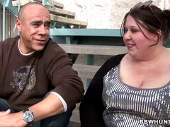 Ερασιτέχνης, Χοντρή γυναίκα, Μελαχροινή, Φυσικά βυζιά, Κάπνισμα, Γδύσιμο, Πείραγμα