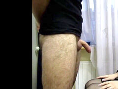 The accountant gargles the manager on a lunch break