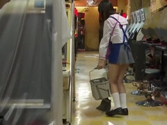 Amador amadora, Asiáticoa, Garganta funda, Pau, Japonêsa, Orgasmo, Meias finas, Sexo grupal a três